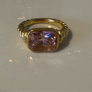 New Vintage Look Pink & Gold Tone. Ring size 7